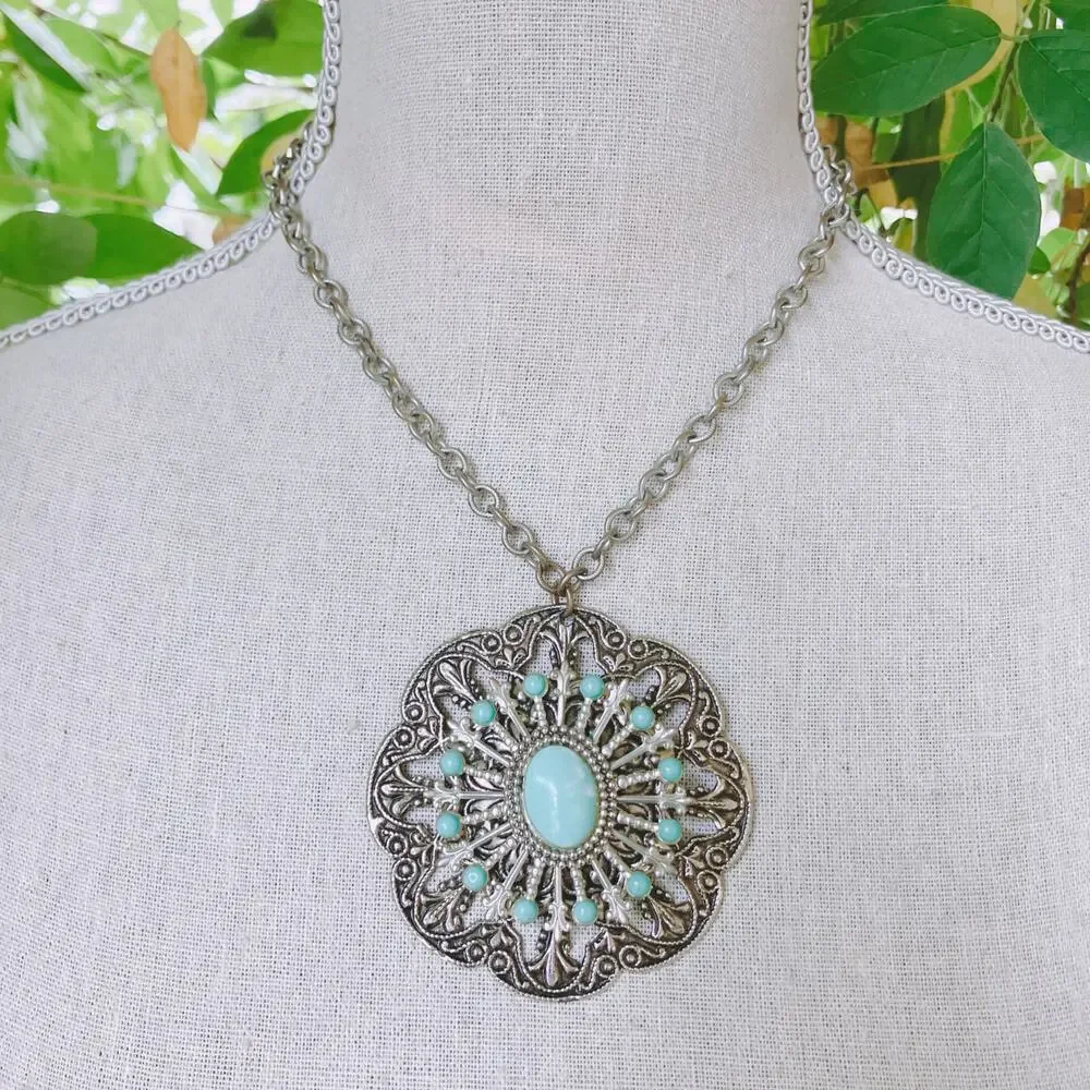 VTG Medallion Pendant Necklace Turquoise Style Cab Boho Southwestern Silver Tone